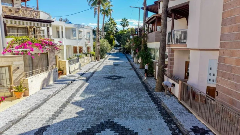 Bodrum'un Beş Mahallesinde Üstyapı Çalışmaları Hız Kesmeden Devam Ediyor