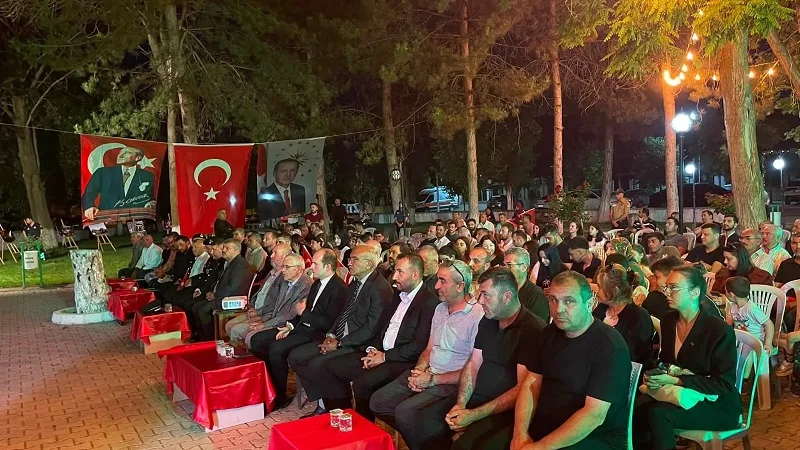 Boztepe'de 15 Temmuz Demokrasi ve Millî Birlik Günü Coşkuyla Anıldı