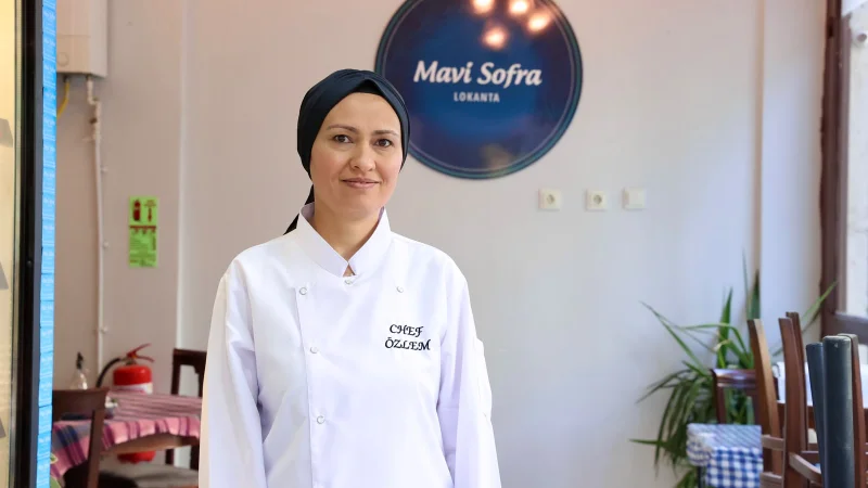 Buca Belediyesi'nin aşçılık kursundan öğrendiği meslekle kendi lokantasını açtı