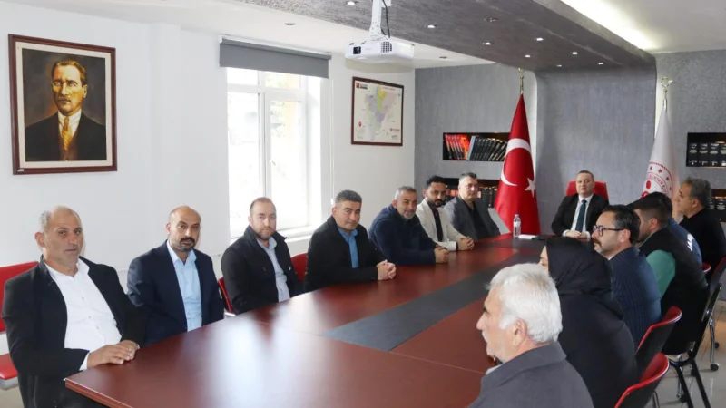 Bünyan Kaymakamı Yücel Erdem'den Muhtarlar Günü Kabulü
