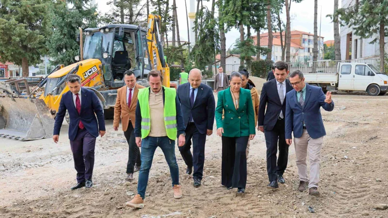 Burdur Valisi Bilgihan'dan Gölhisar'da Yatırım İncelemesi