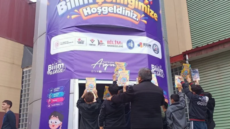 Çorum'da Çocuk Evleri Sitesi Sakinleri TÜBİTAK Bilim Şenliği'ni Ziyaret Etti