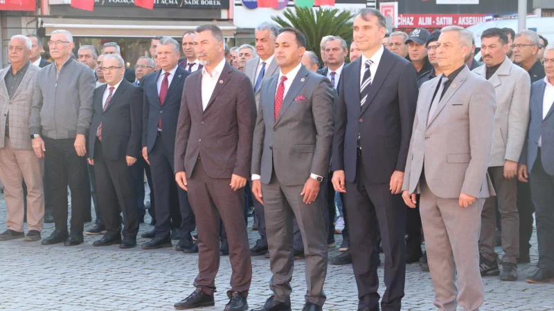 Edremit’te 19 Ekim Muhtarlar Günü Törenle Kutlandı