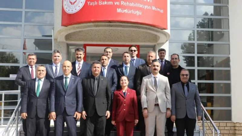 Elazığ'da Protokol Üyeleri “İyilik Var” Projesi Kapsamında Huzurevi Sakinleriyle Buluştu