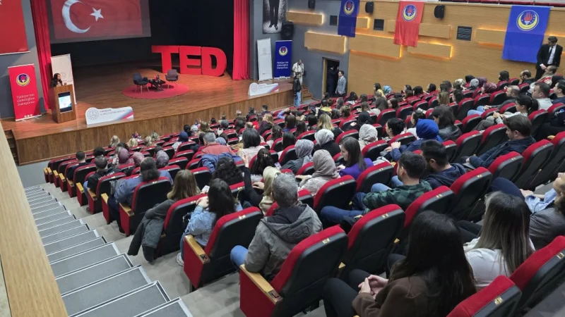 Eskişehir'de Ortaokul Matematik Zirvesi: Yeni Müfredatın Uygulama Süreçleri Ele Alındı