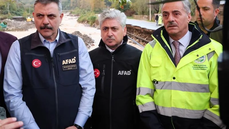 İçişleri Bakanı Mustafa Çiftçi Sakarya'da Sel Bölgesinde İncelemelerde Bulundu