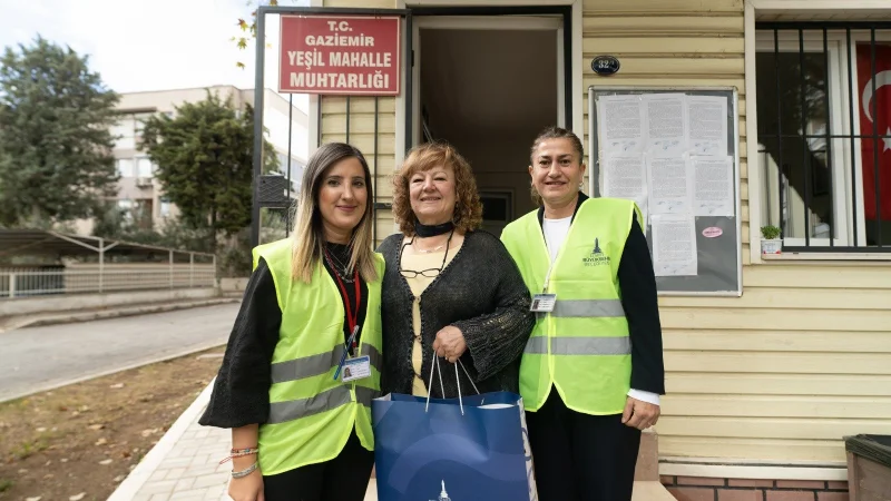 İzmir'de Muhtarlar Günü Kutlandı: Kent Genelindeki 1298 Muhtara Hediye Seti Gönderildi