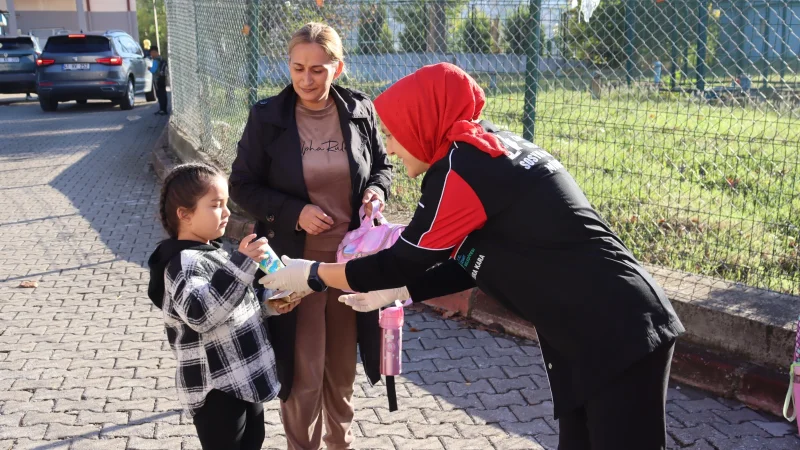 İzmit Belediyesi'nden Okullarda Beslenme Saati Projesi