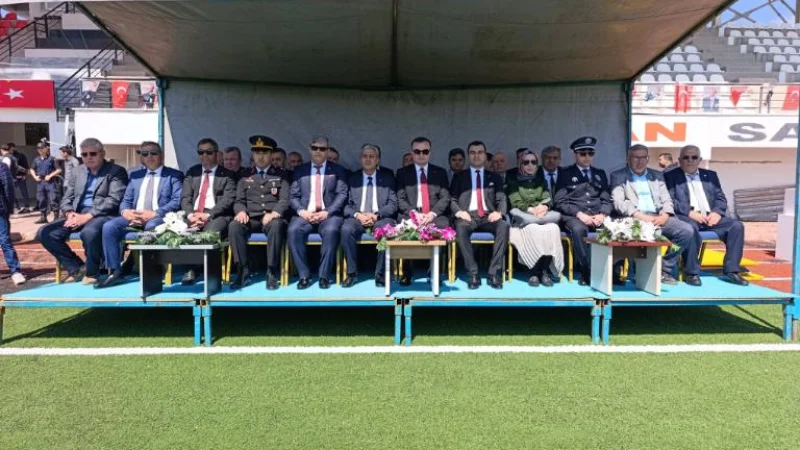 Kadınhanı'nda 19 Mayıs Atatürk'ü Anma, Gençlik ve Spor Bayramı Coşkuyla Kutlandı