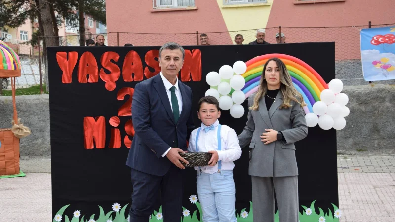 Kadışehri'nde 23 Nisan Coşkusu: Protokol Öğrencilerle Buluştu
