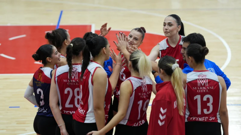 Kahramanmaraş Büyükşehir Belediyespor Antepia'ya Set Vermedi