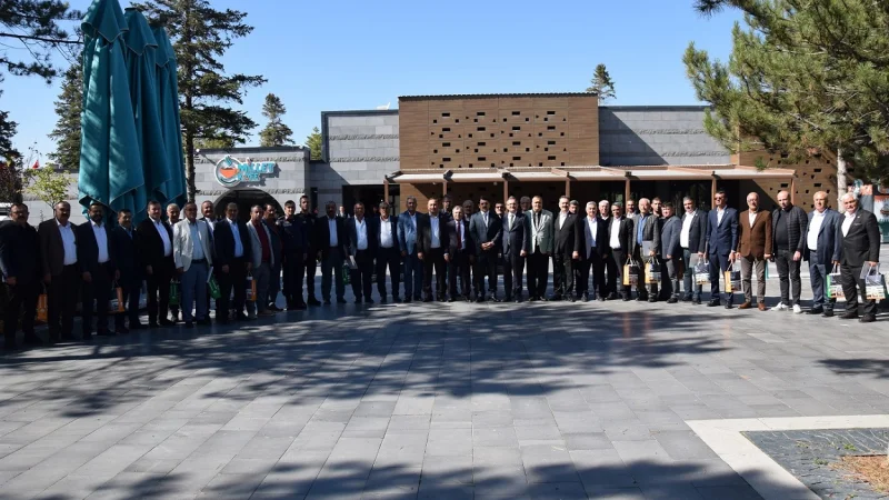 Karapınar'da 19 Ekim Muhtarlar Günü Kutlandı