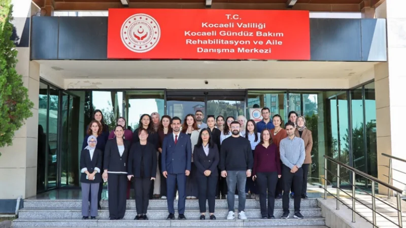 Kocaeli'de Çocuk Koruma Alanında Çalışan Meslek Elemanlarına SİR-SED Eğitimi Veriliyor