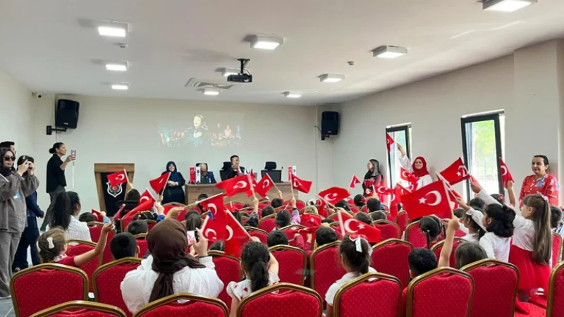 Kocaeli'de Minik Öğrenciler Vatan Kahramanlarıyla Buluştu