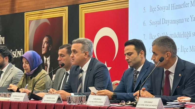 Küçükçekmece'de 2026-2027 Eğitim Öğretim Yılı İçin Okul Güvenliği Toplantısı Düzenlendi