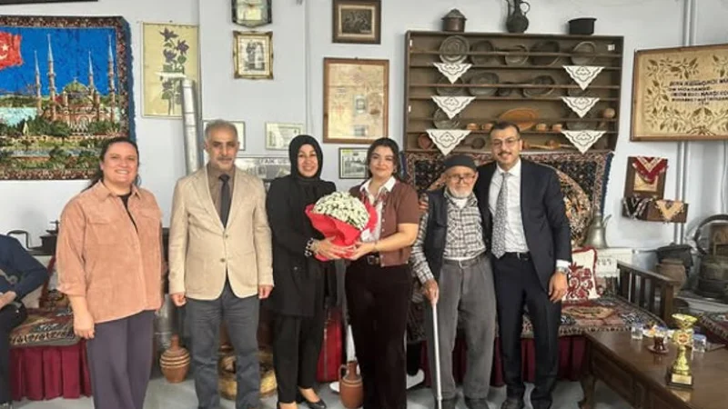 Manisa'da Yükümlüler ile Huzurevi Sakinleri Bocce Müsabakasında Bir Araya Geldi