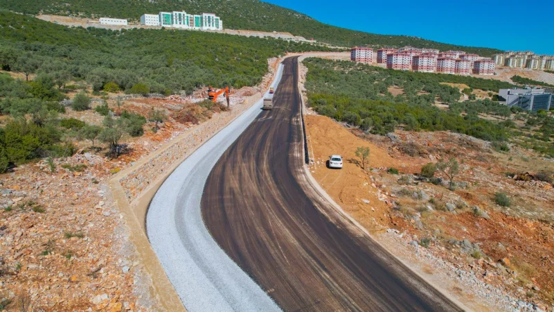 Milas'ta Yeni Hastane Yolunda Asfaltlama Çalışmaları Hız Kazandı