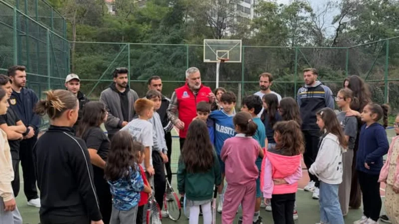 Niksar'da Spor Niksar Projesi Kapsamında Tenis Turnuvası Düzenlendi