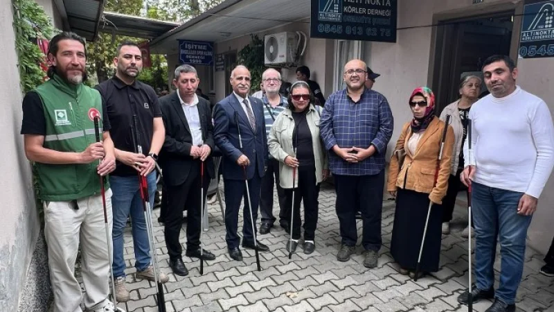Osmaniye Belediyesi'nden Görme Engellilere Beyaz Baston Desteği