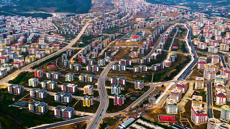 Rus Basınından Türkiye'nin Deprem Bölgesindeki Yeniden İnşa Çalışmalarına Övgü