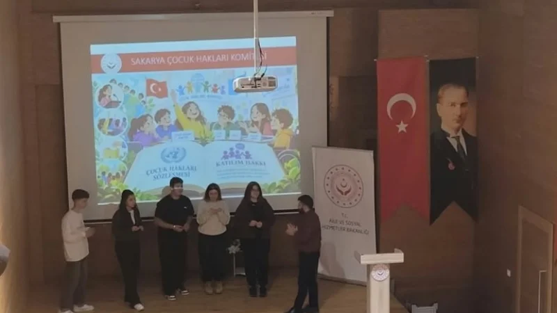 Sakarya'da Lise Temsilcilerine Yönelik Çocuk Hakları Eğitimi Düzenlendi