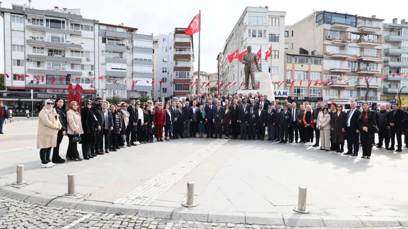 Silivri'de 19 Ekim Muhtarlar Günü İçin Çelenk Sunma Töreni Düzenlendi