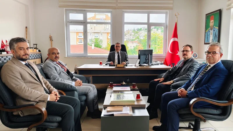 Talas'ta Okul Güvenliği Değerlendirme Toplantısı Gerçekleştirildi