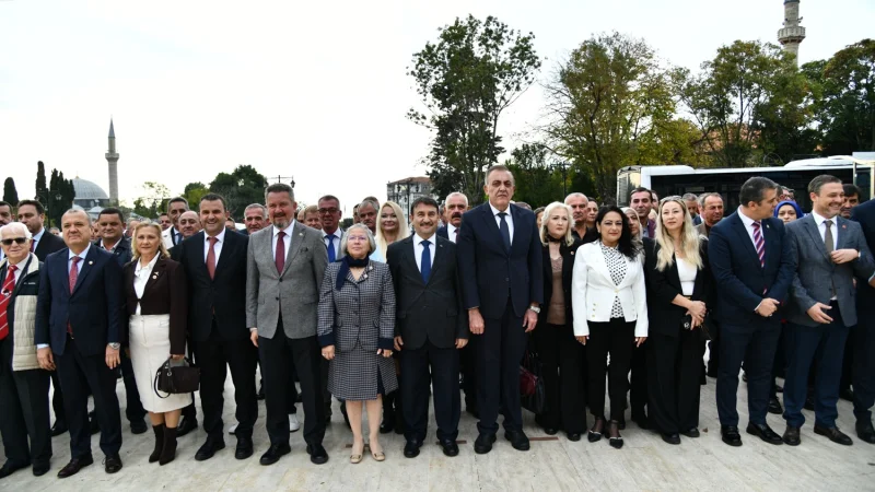 Tekirdağ'da 19 Ekim Muhtarlar Günü Dolaysıyla Çelenk Sunma Töreni Düzenlendi