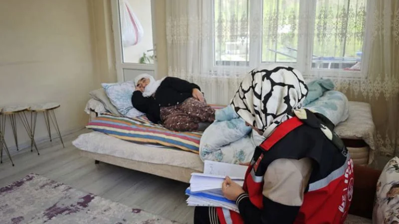 Uşak'ta Evde Bakım Yardımı Ödemeleri Hesaplara Aktarılmaya Başlandı
