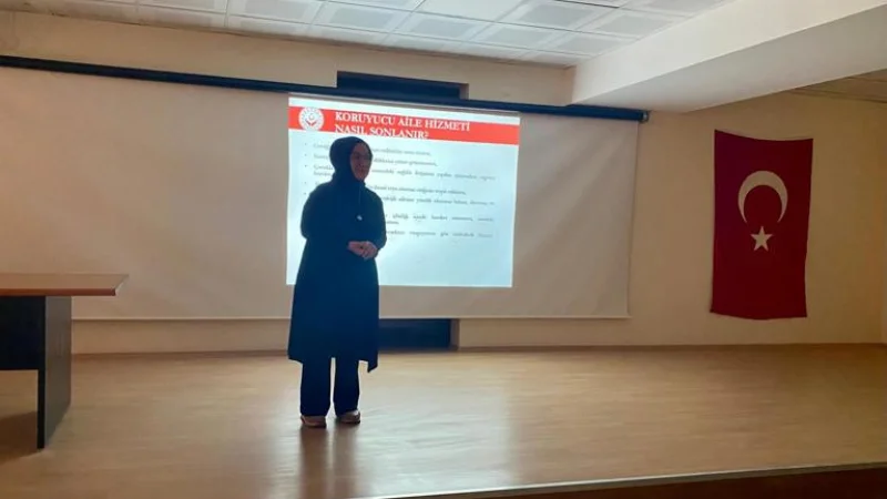Uşak'ta Koruyucu Aile Hizmet Modeli Tanıtıldı