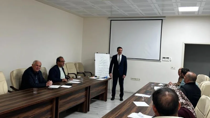 Uşak'ta Koruyucu Ailelere Yönelik Eğitim Programı Tamamlandı