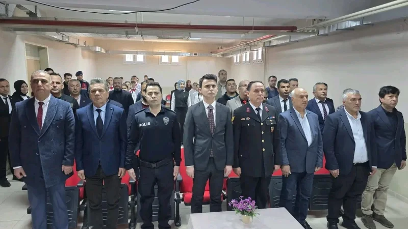 Aladağ'da 12 Mart İstiklal Marşı'nın Kabulü ve Mehmet Akif Ersoy'u Anma Programı Gerçekleştirildi