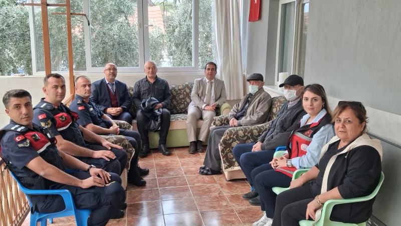 Alaşehir Kaymakamı Ercan Öter'den Kıbrıs Gazisi'ne Ziyaret