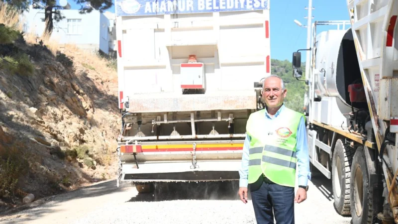 Anamur'da 15 Mahallede 100 Kilometrelik Asfalt Seferberliği