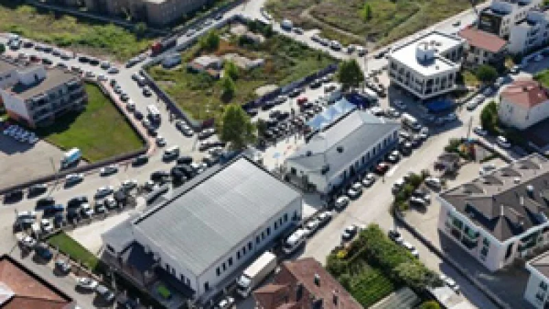 Arifiye Gençlik Merkezi ve Yüzme Havuzu Tanıtıldı