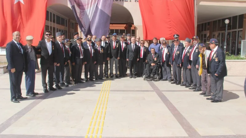 Bergama'da 19 Eylül Gaziler Günü Törenlerle Kutlandı