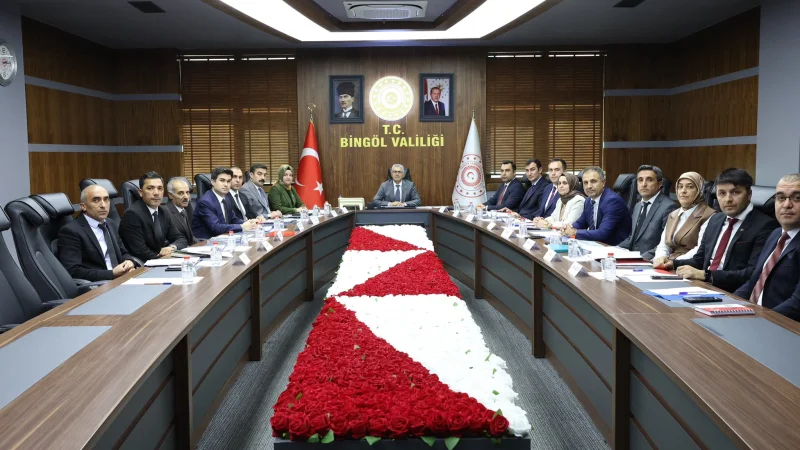 Bingöl'de Sosyal Yardımlaşma ve Dayanışma Vakıfları'nın Çalışmaları Masaya Yatırıldı