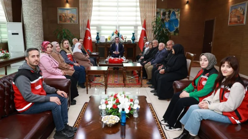 Bitlis Valisi Ahmet Karakaya, 1 Ekim Dünya Yaşlılar Günü'nde Yaşlıları Kabul Etti