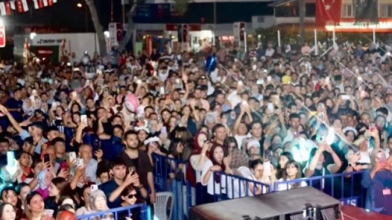 Denizli Kale'de 30. Geleneksel Kaledavaz Biber Festivali Coşkusu