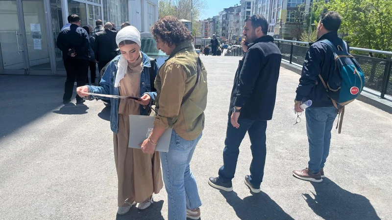Esenyurt'ta Açık Kapı Birimi'nden KADES ve Engelsiz 112 Bilgilendirmesi