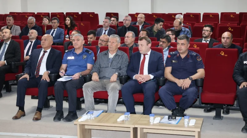 Eşme'de İlçe Eğitim Güvenliği Yürütme Kurulu Toplantısı Gerçekleştirildi