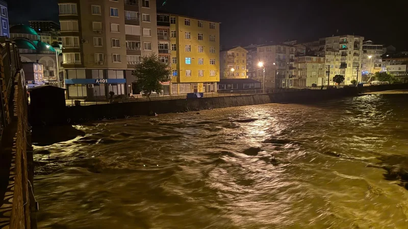 Giresun'un Keşap İlçesinde Sel Felaketi: Yaralar Sarılıyor