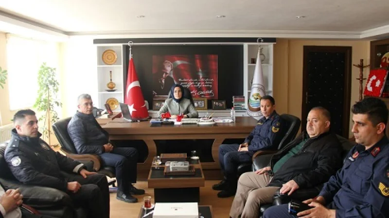 Gülağaç'ta Trafik Güvenliği ve Otobüs Kazalarının Önlenmesi Toplantısı