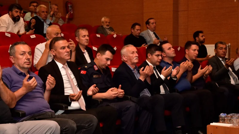 Gülyalı'da 15 Temmuz Demokrasi ve Milli Birlik Günü Anma Programı Düzenlendi
