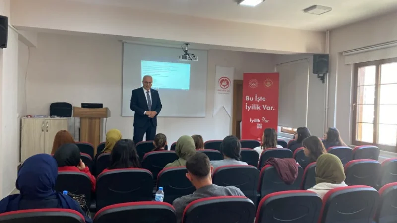 Gümüşhane'de Suç Davranışı ve Çocuk Psikolojisi Konferansı Düzenlendi