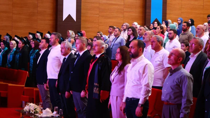 Güneysu Fizik Tedavi ve Rehabilitasyon Yüksekokulu'nda Mezuniyet Coşkusu