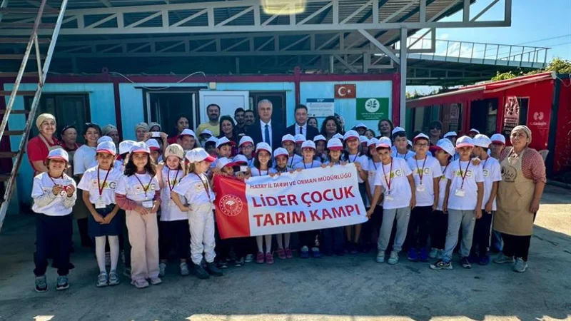 Hatay'da İlkokul Öğrencileri 'Lider Çocuk Tarım Kampı'nda Buluştu