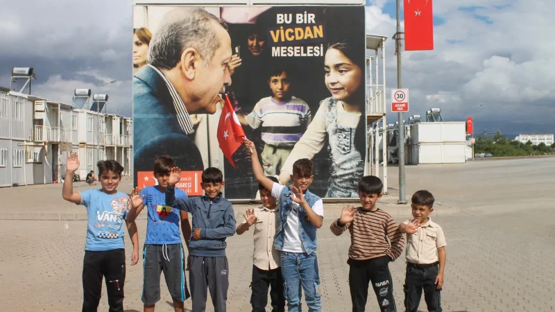 İçişleri Bakanı Yerlikaya: 8 Aralık'tan Bu Yana 550 Bin Suriyeli Ülkesine Döndü