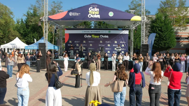 Kocaeli Üniversitesi'nde 'Gelin Tanış Olalım' Etkinlikleri Başladı