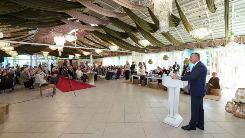 Kocaeli'de 'İlham Veren Kadınlar' Buluşması: Anne Şehir ile Hayatı Değişen Kadınlar Hikayelerini Paylaştı